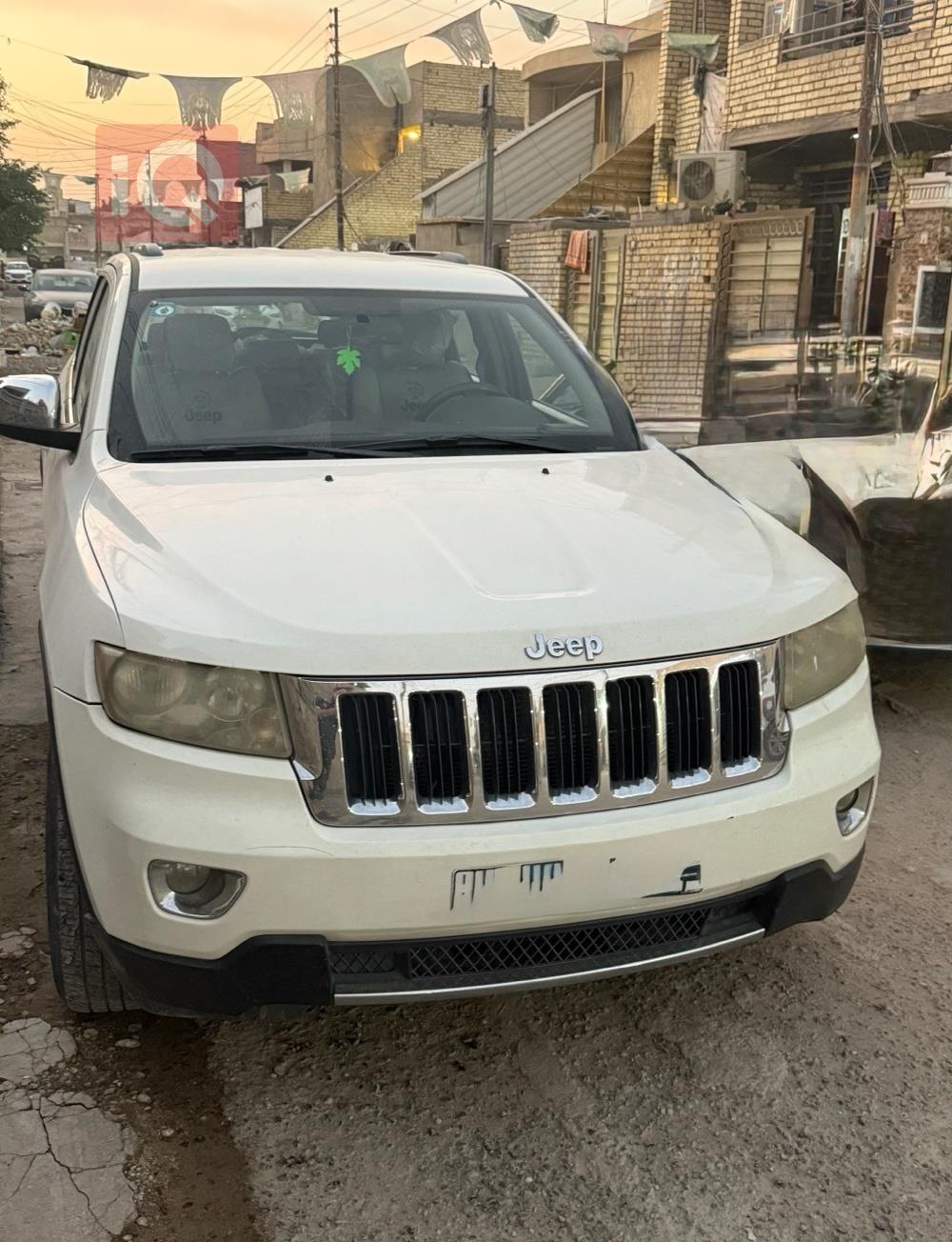 جیپ گراند شیرۆکی